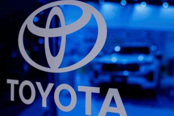 Toyota COO critiques US EV policies, calls for organic growth without mandates