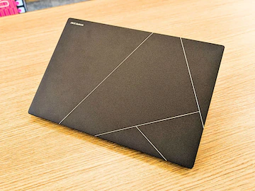 Asus has picked up the new Intel Lunar Lake platform for its ZenBook S14 model, here's how it fares in our tests.